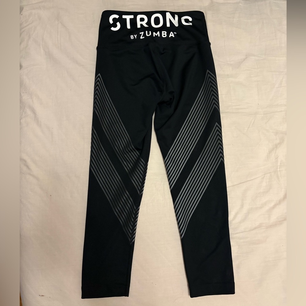 Zumba Black and Gray Leggings with V waist